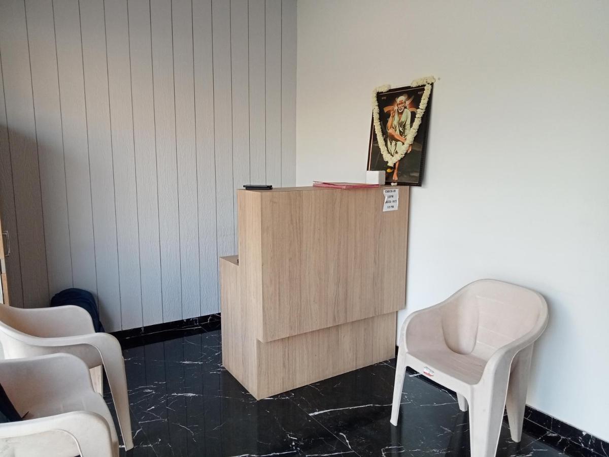 Hotel Dwarka Palace 艾哈迈德讷格尔 外观 照片